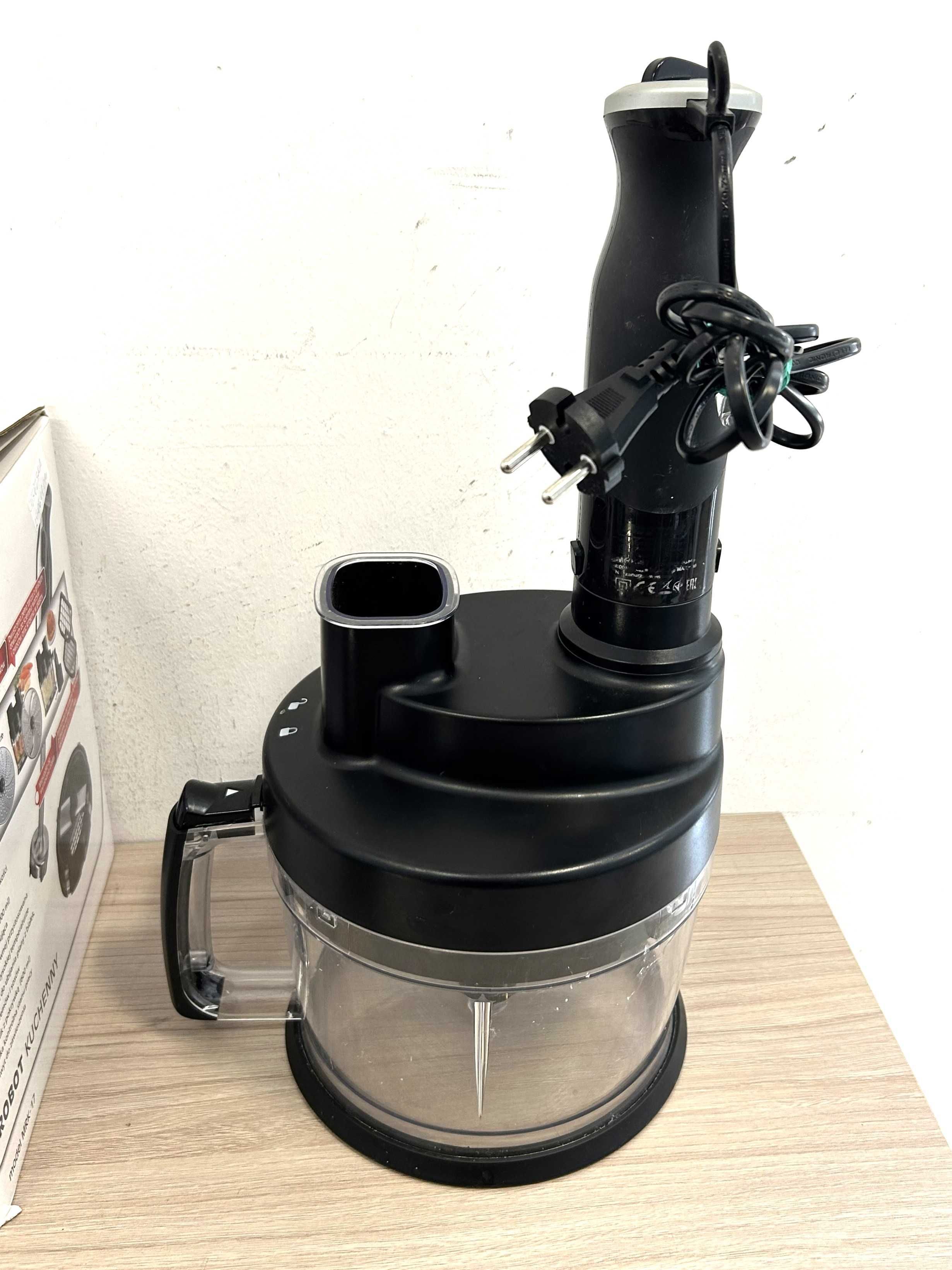 Blender ręczny MPM MRK-17 800W czarny