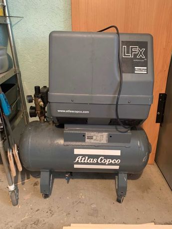 Поршневой компрессор Atlas Copco LFx 0,7 1PH на ресивере(50 л)
