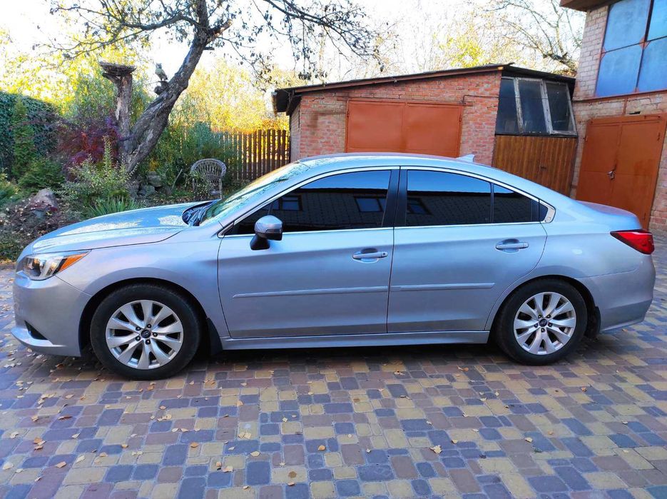 Subaru Legacy в ідеальному стані з малим пробігом