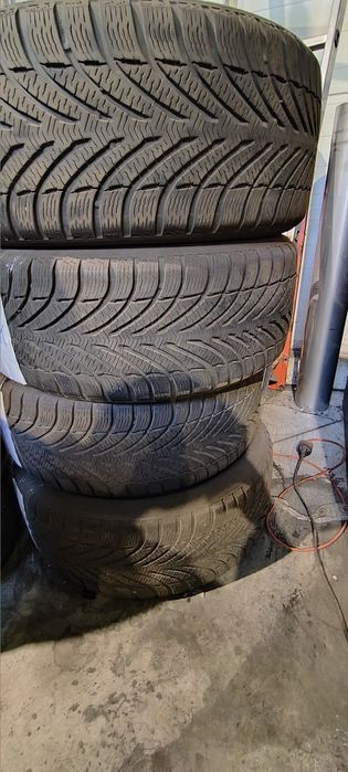 4 opony zimowe Goodrich 225/40/18