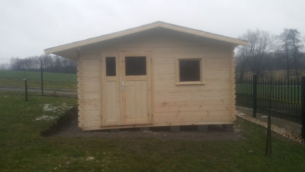 Wiaty garażowe z drewna