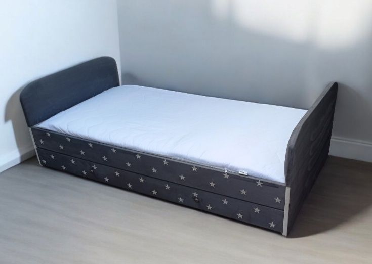 Łóżko dziecięce z szufladą oraz materacem Baby Comfort 160x80
