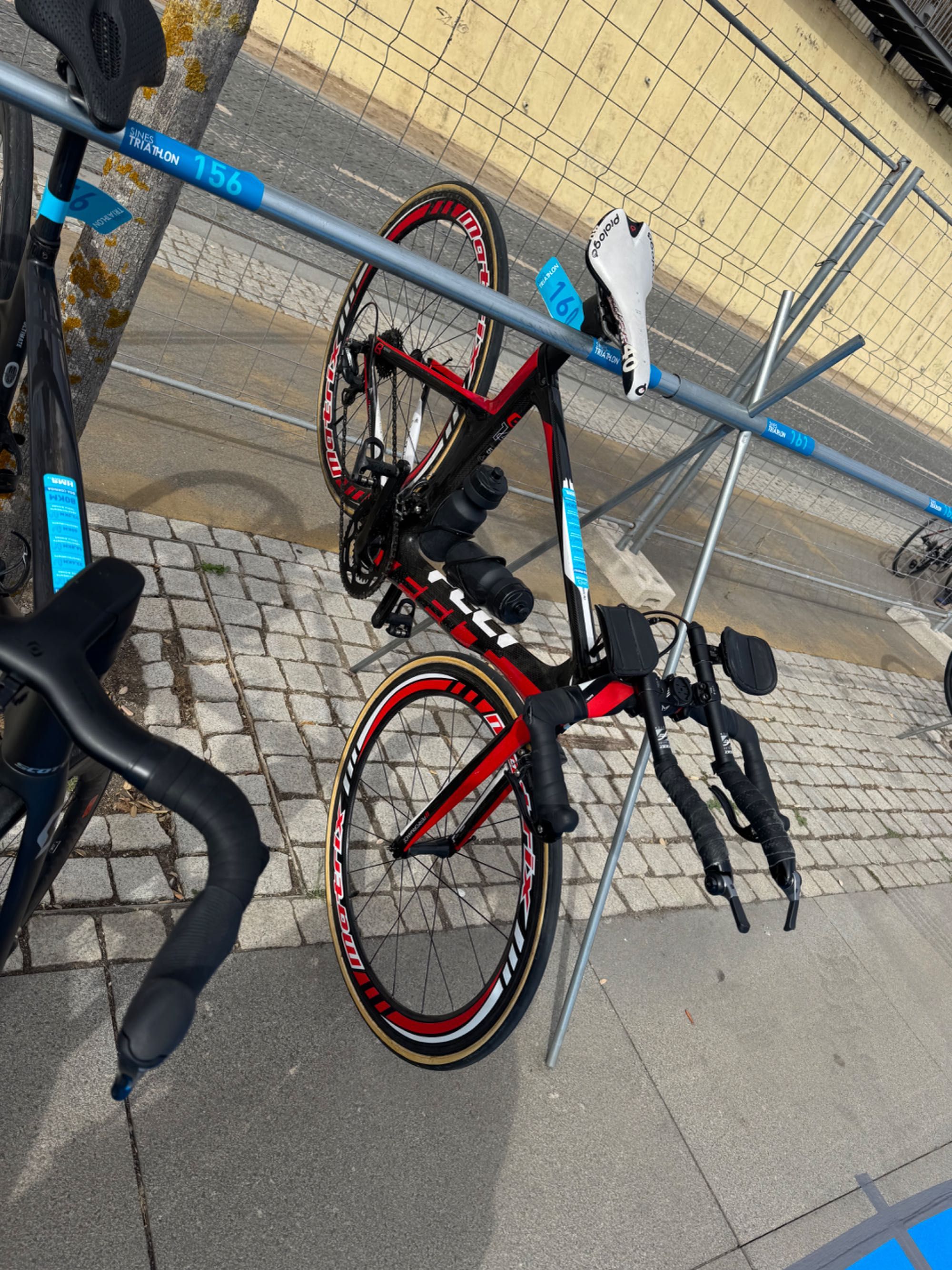 Bicicleta Felt contra relógio