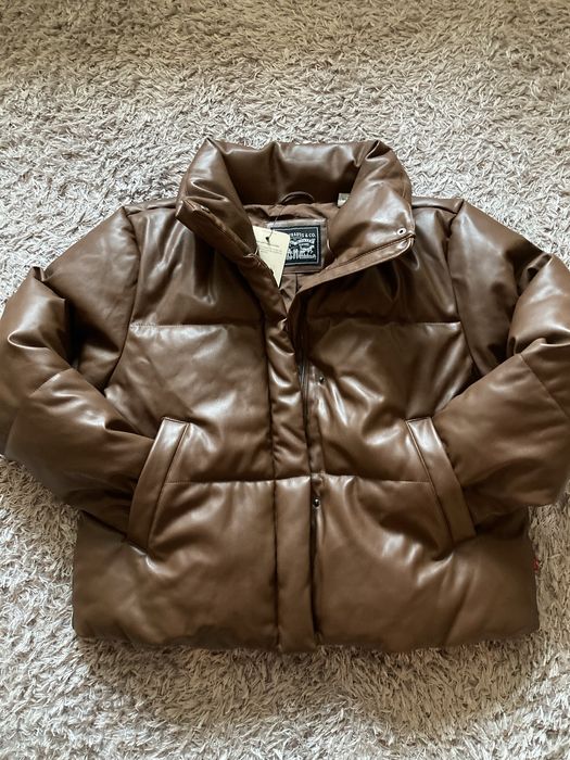 Жіноча куртка пуховик Levis