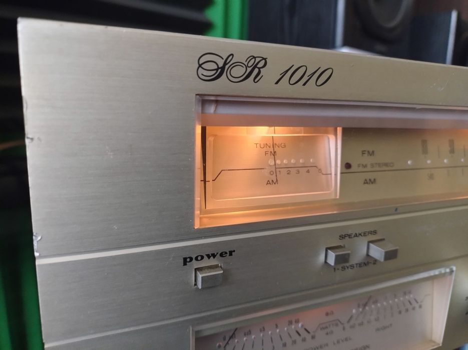 Amplituner Marantz SR 1010