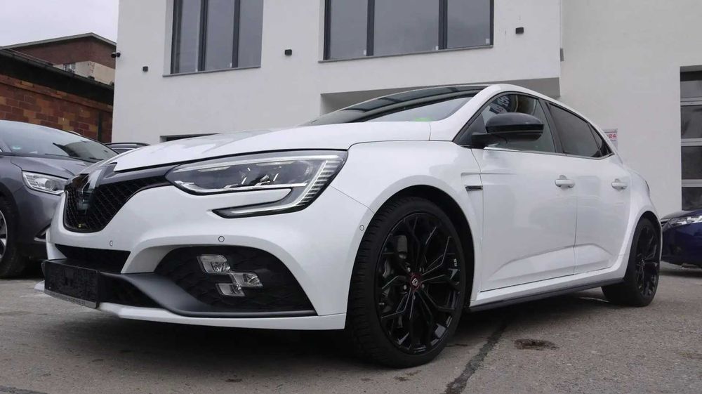 Бампер Renaul Megan 4 RS Рено Меган 4 РС запчастини розборка шрот