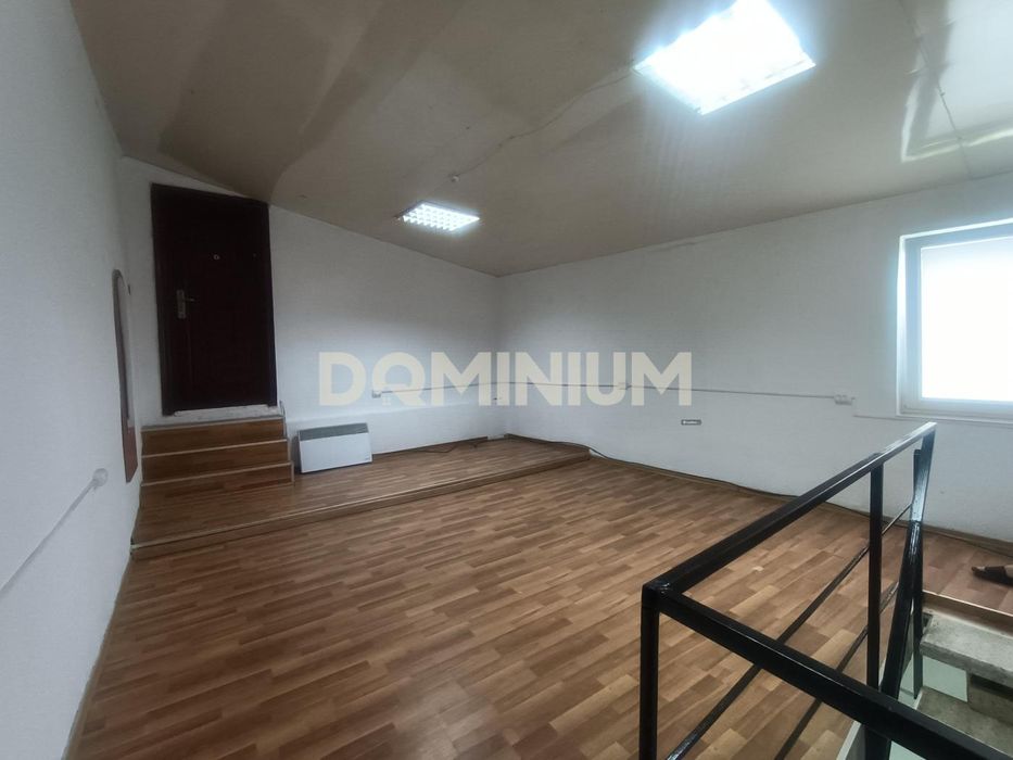 Здається комерційне приміщення біля центра Хуста