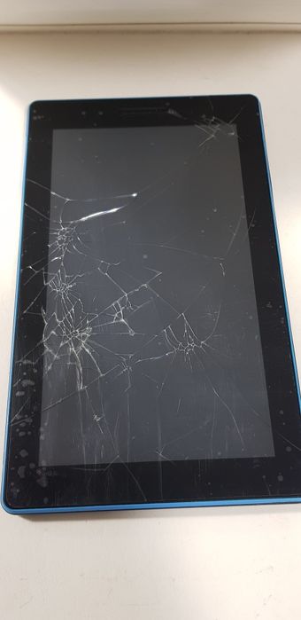 Планшет Lenovo Tab 3 "7" (TB3-710i)