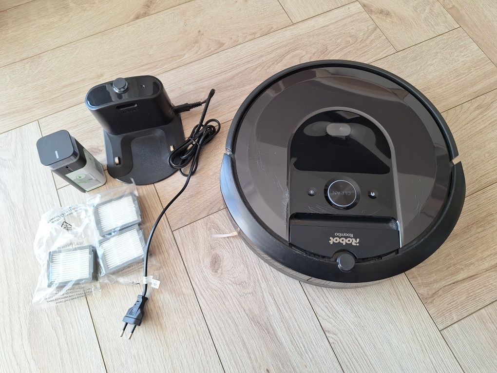 iRobot ROOMBA I7