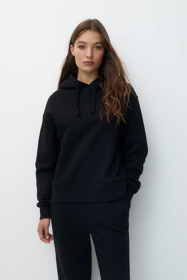 Женский черный спортивный костюм Pull&Bear
