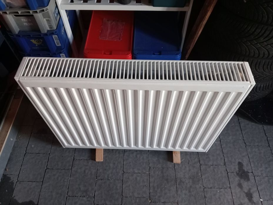 Grzejnik stalowy 80x60 podłączenie dolne