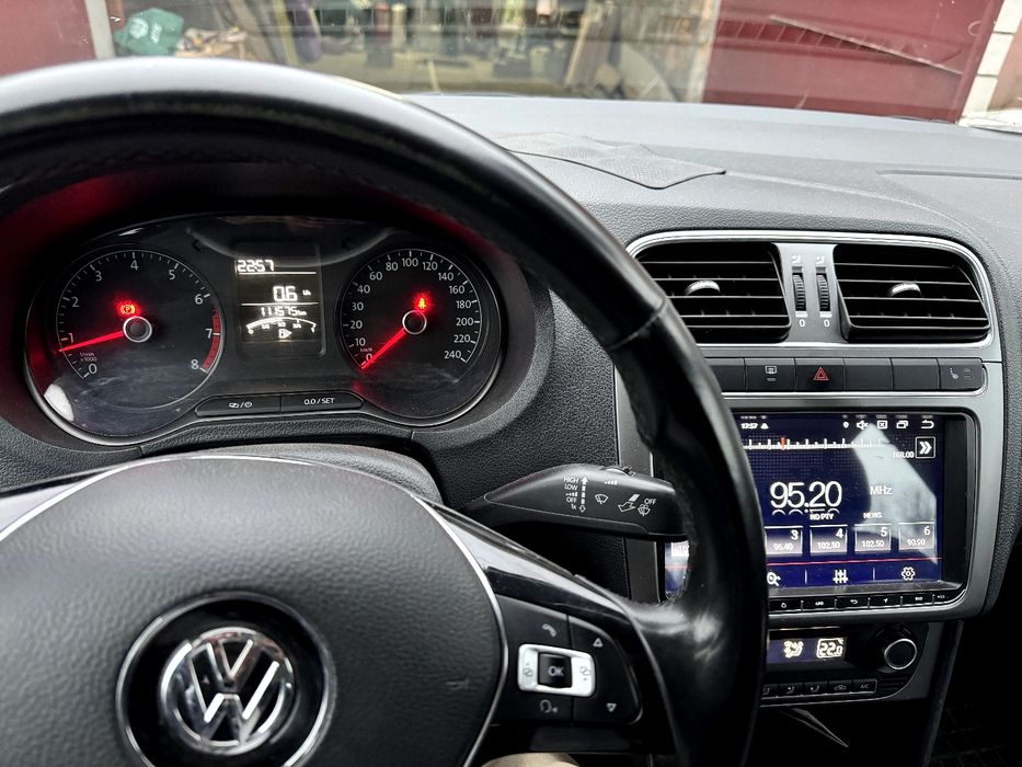 Продам авто VW polo 1.4 tsi