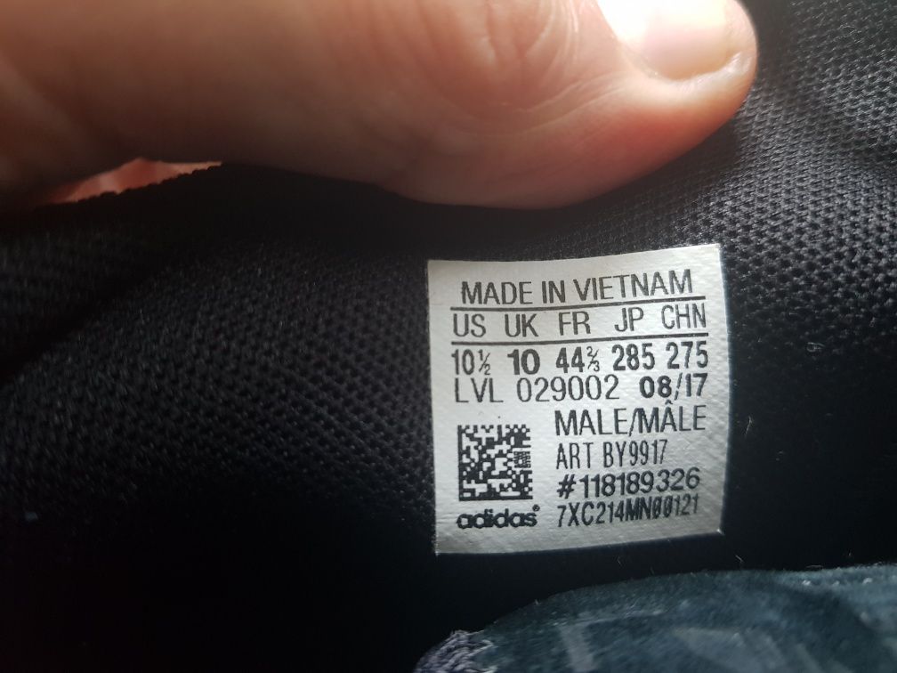 Buty Adidas Boost 44i 2/3