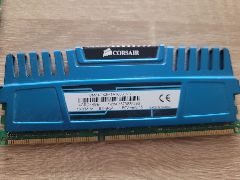 4 x Pamięci DDR3 4GB 1600MHz.