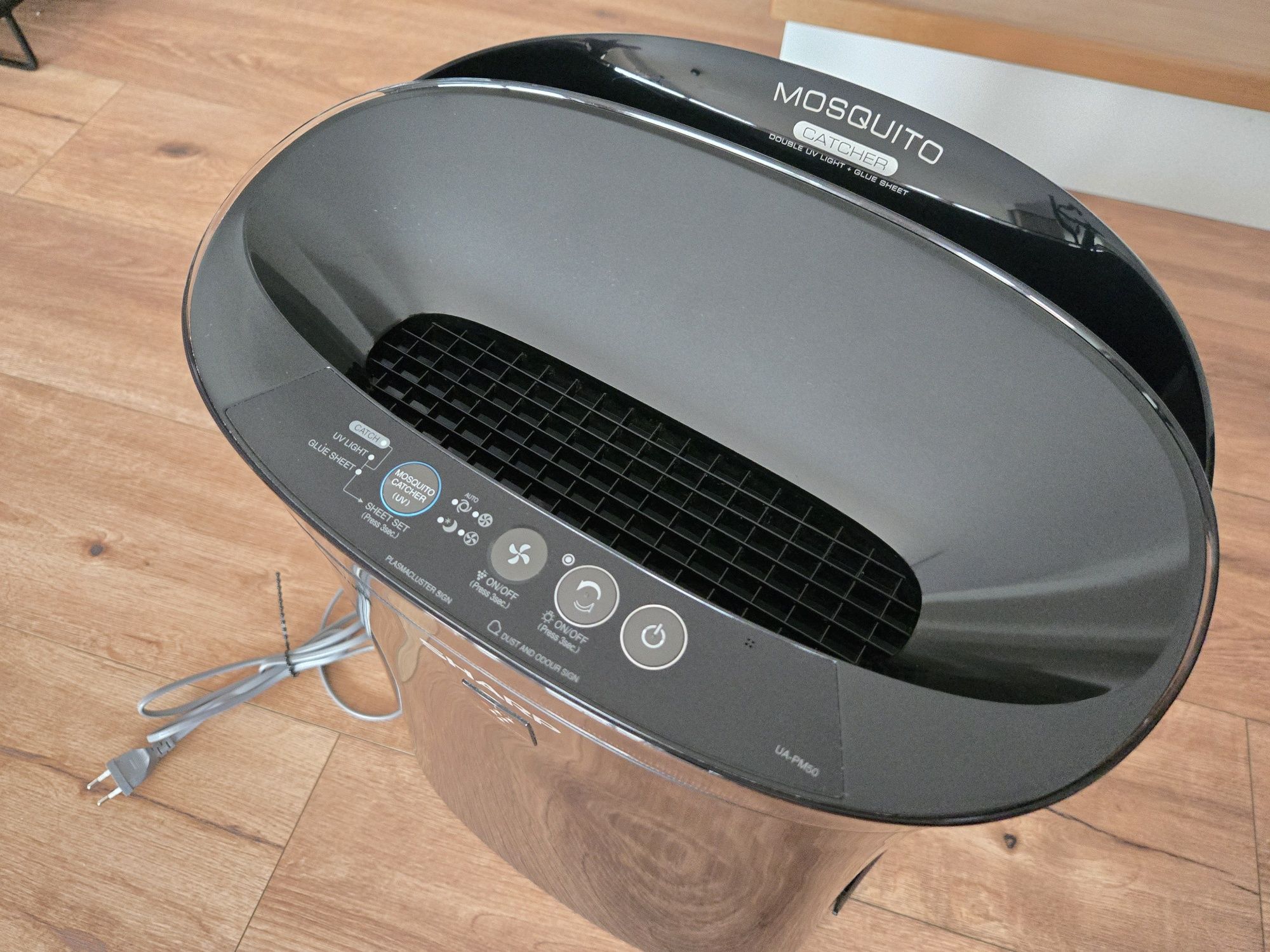 Oczyszczacz powietrza Sharp UA-PM50E-B