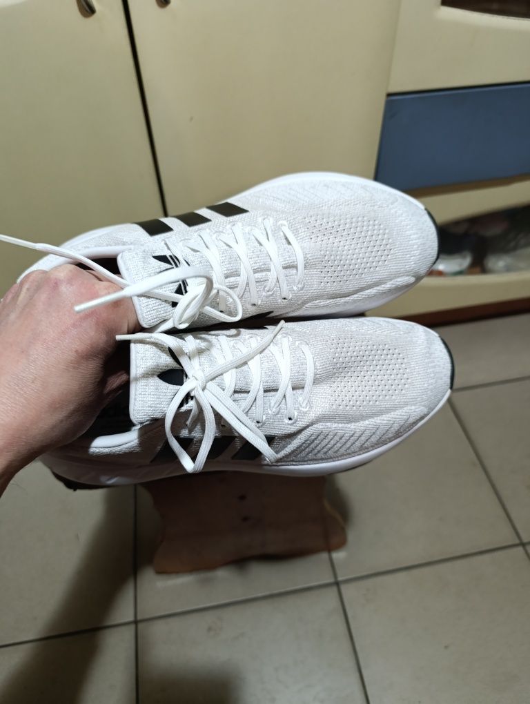 Adidas Swift run 22 original p. 45(29) нові