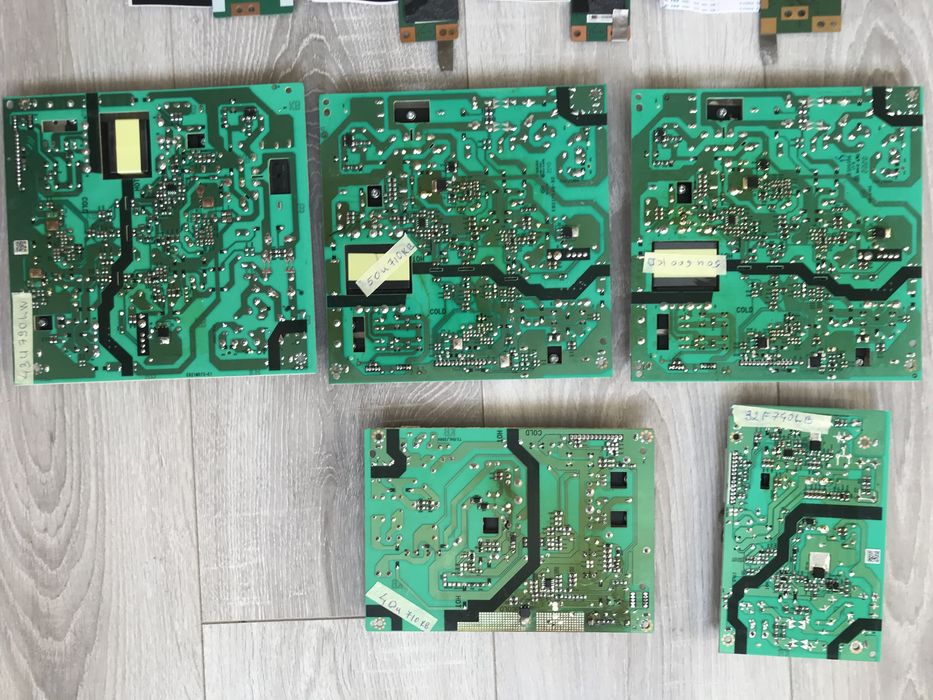 Телевизор KIVI плата Main блок питания T-con НОЖКИ, динамики Wi-Fi