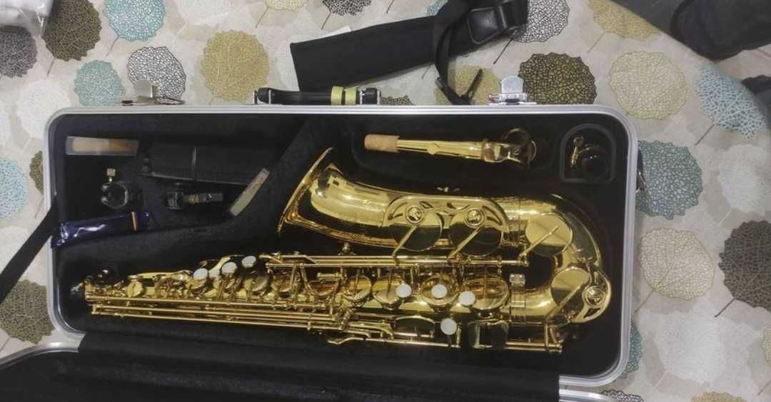 Saxofone alto Júpiter