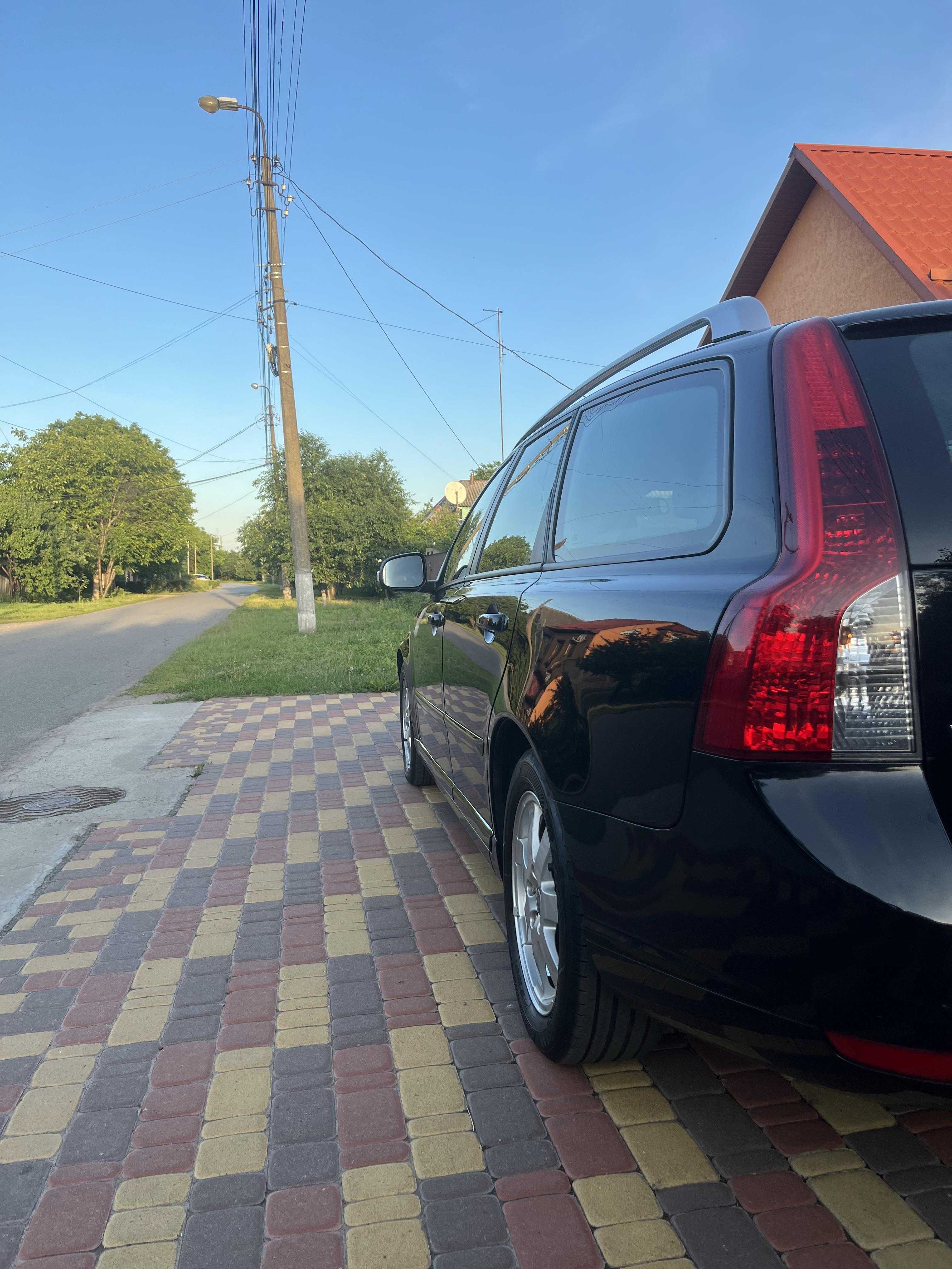 Volvo V50 2012 рік