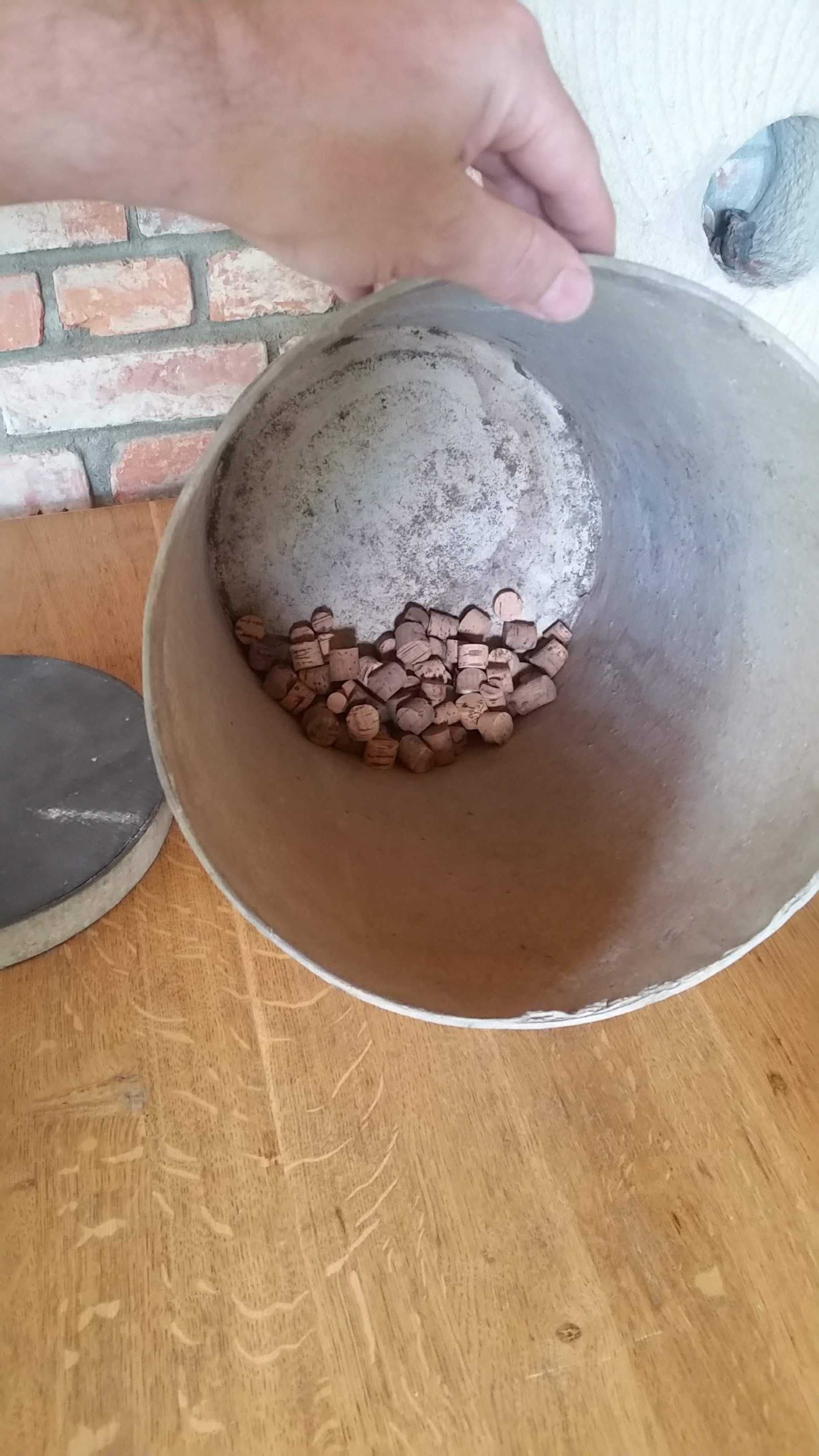 Stary pojemnik apteczny