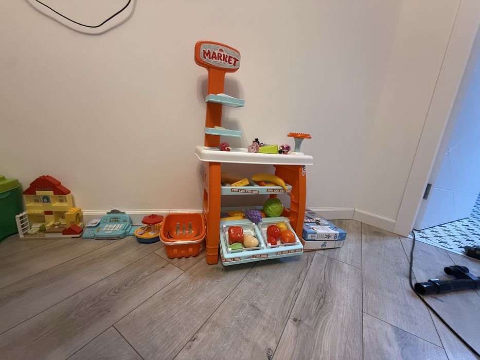 Продається дитячий іграшки