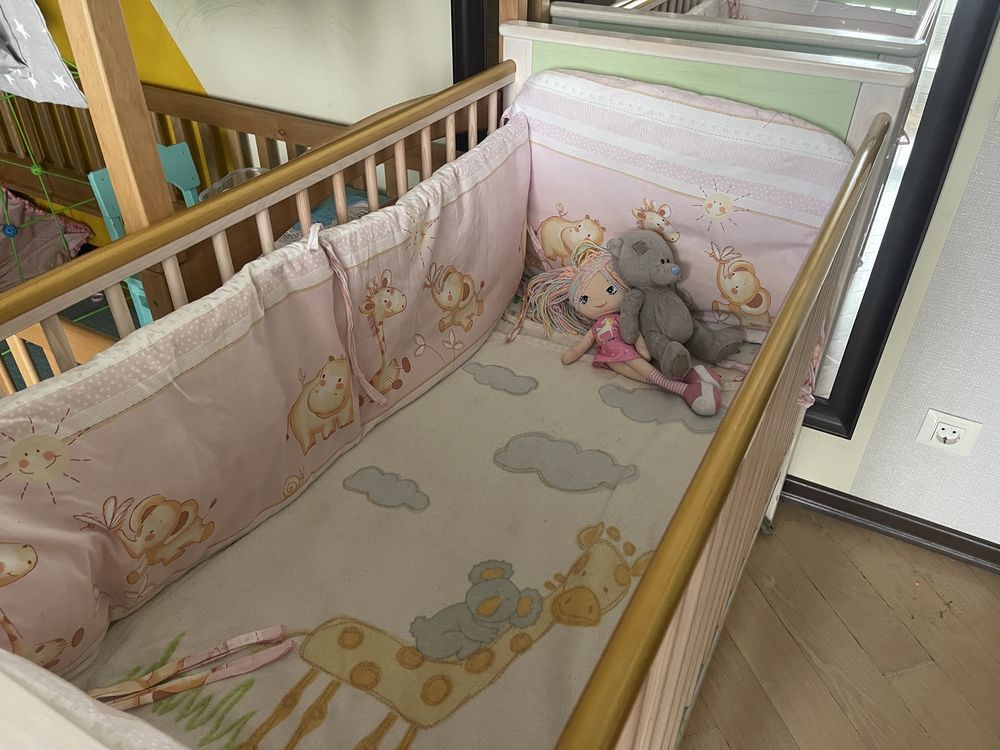 Ліжко дитяче з матрацом і бортиками