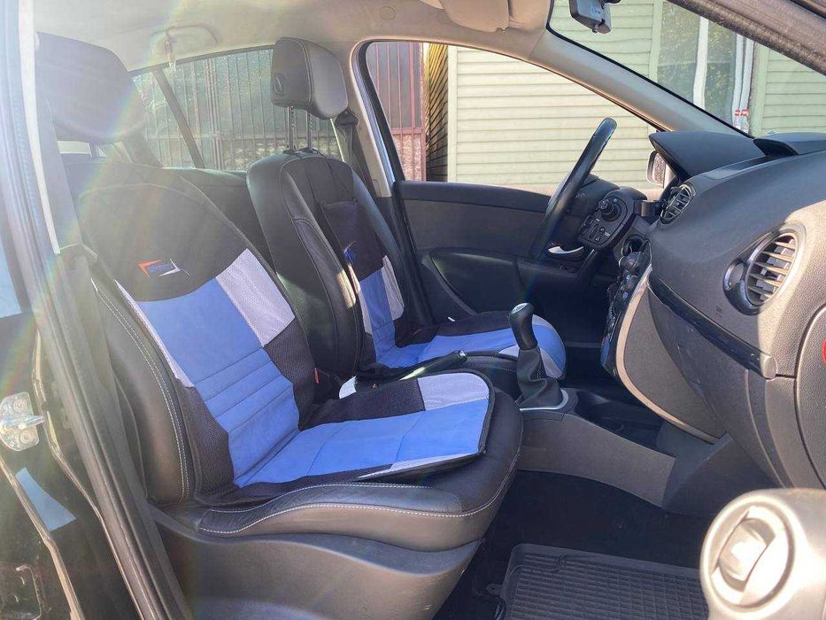 Продам автомобіль Renault Clio 3