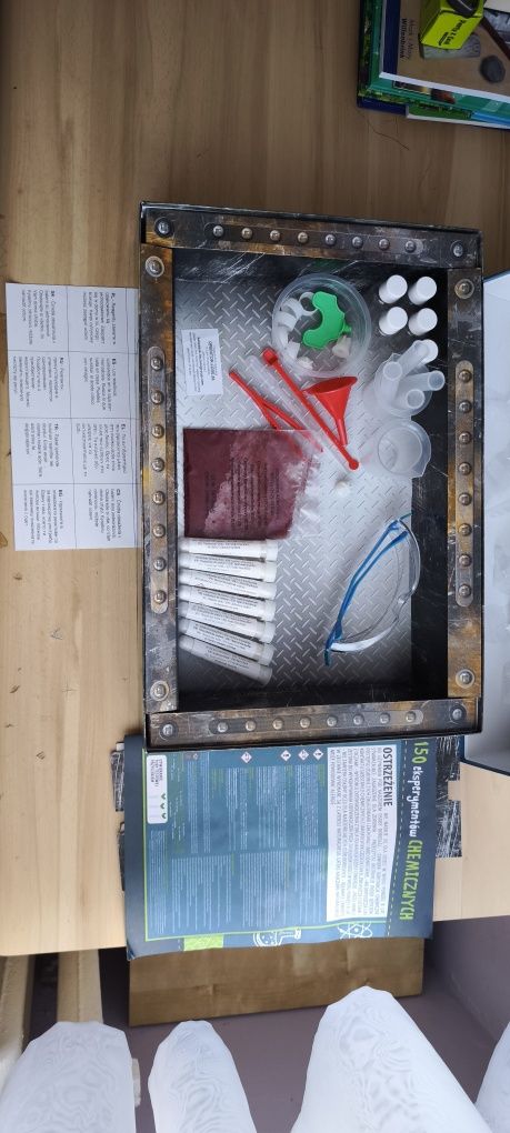 150 Eksperymentow chemicznych idealne na prezent