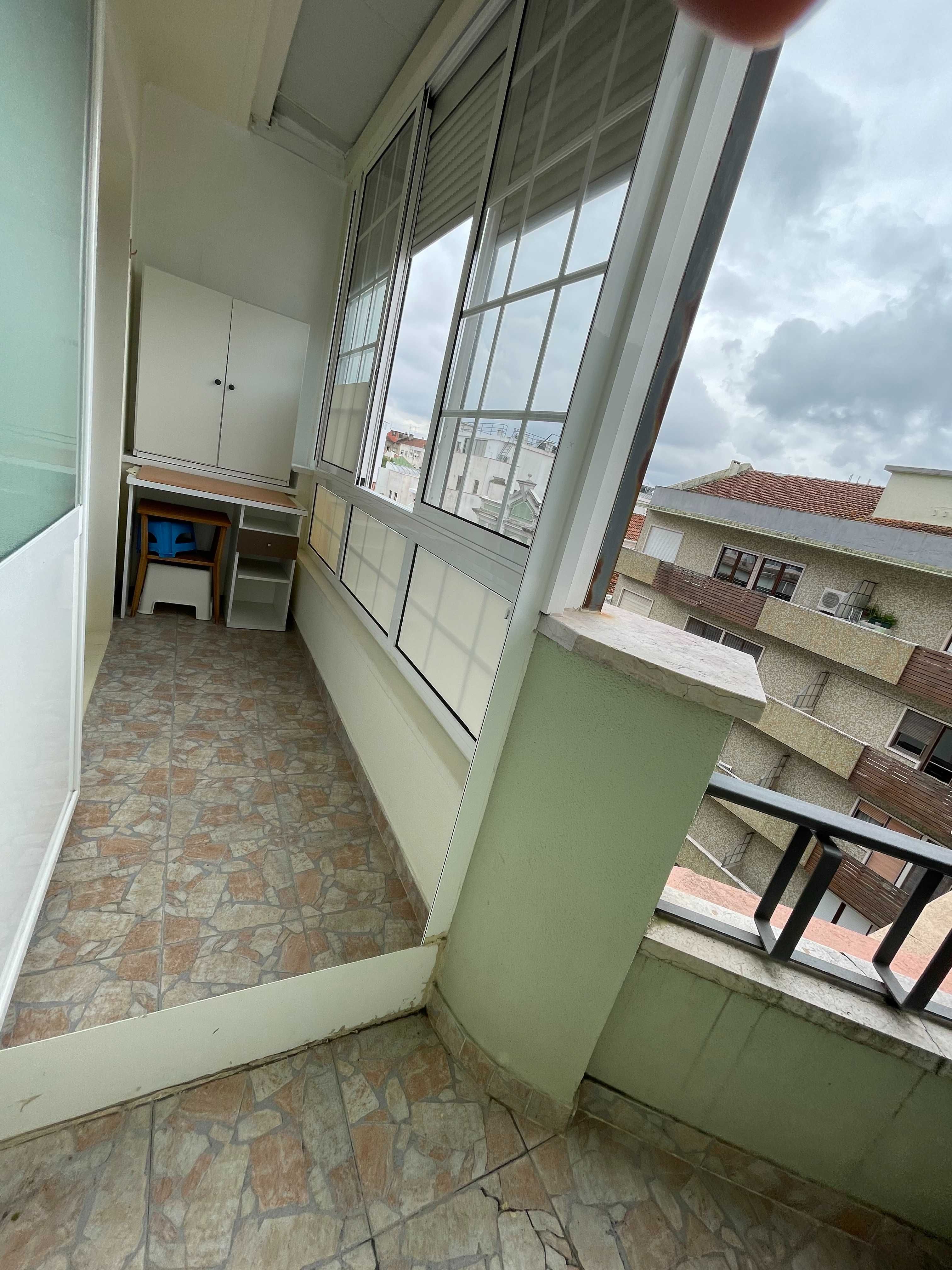 ARRENDO T1 no Centro a Amadora - Entrada a 1 de Outubro 2025