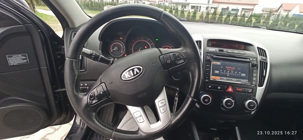 Sprzedam KIA CEE'D kombi 1.6 CRDI