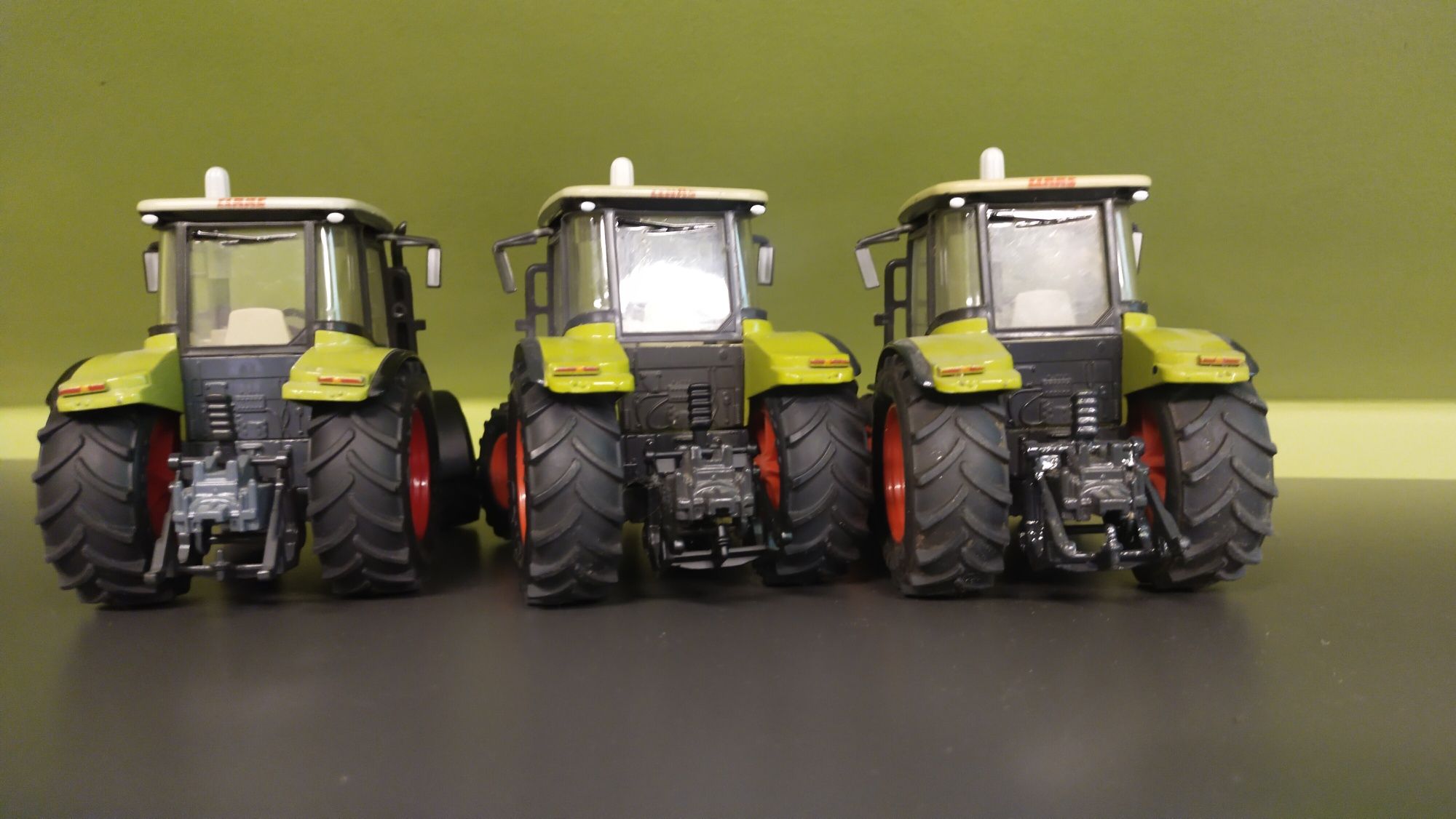 Siku traktor Claas 1:32