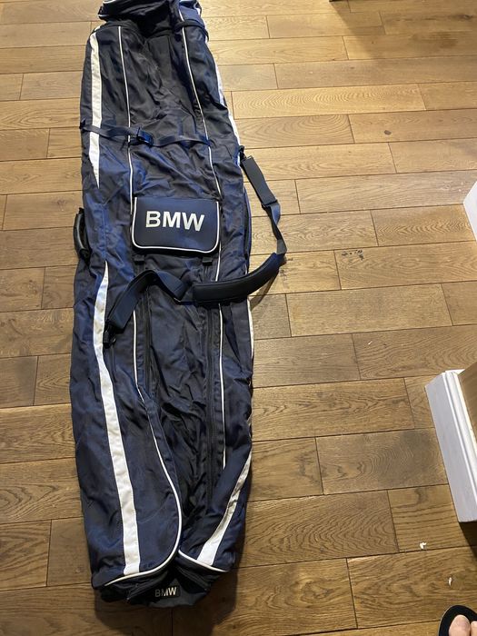 Pokrowiec orginalny z BMW na deske snowbordowa lub na kilka par Nart
