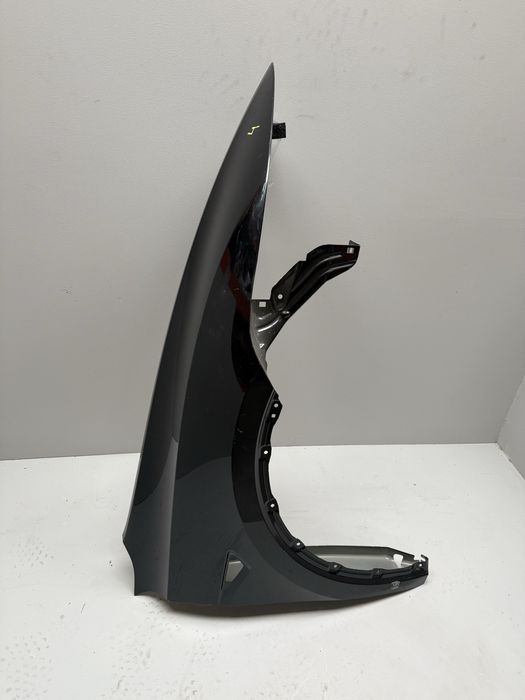 Крило передне праве Tesla Model Y Juniper