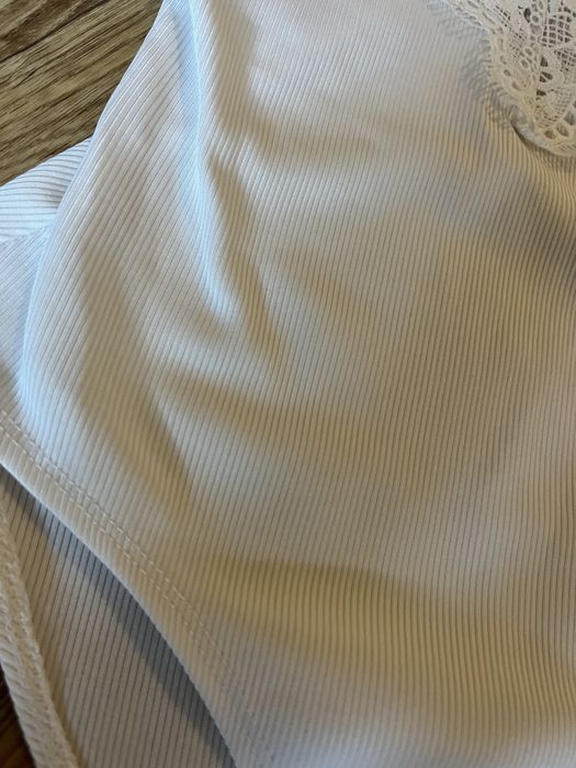 Новий обсолютно боді в рубчик з мереживом