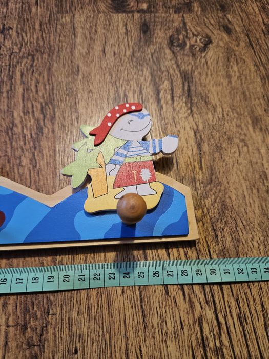 Wieszak do dziecięcego pokoju