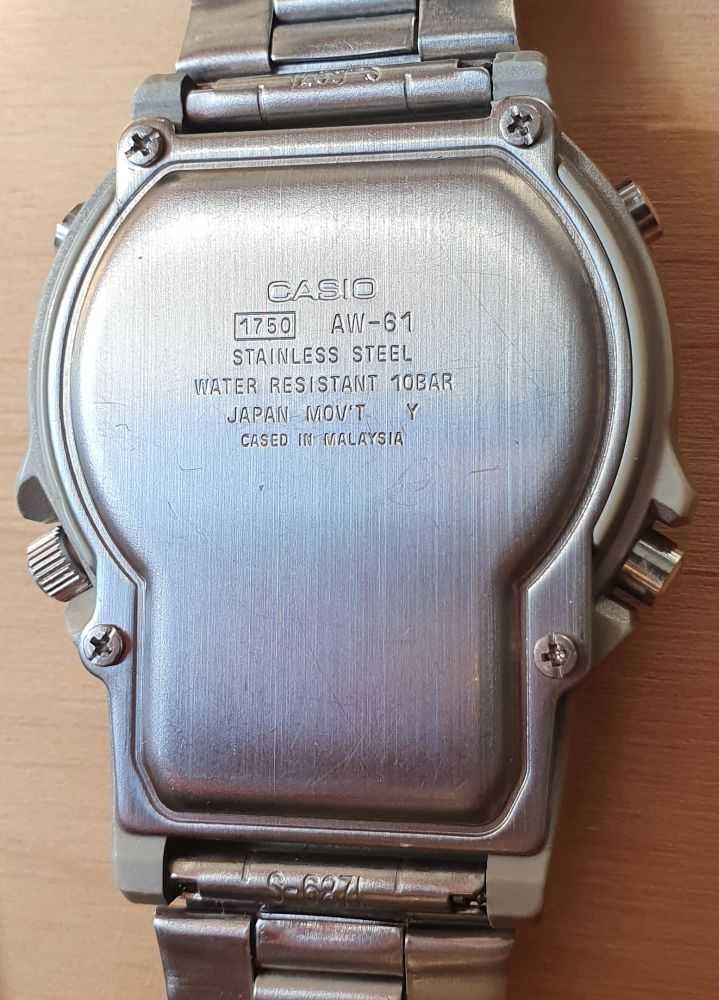 zegarek Casio AW-61 na bransolecie
