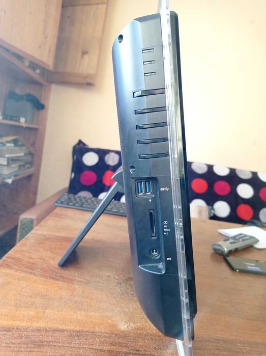 MSI All-in-One MS-AA8A.