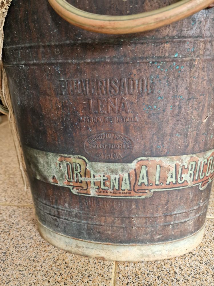 Maquina de sulfatar, pulverizador, cobre, marca Lena Batalha