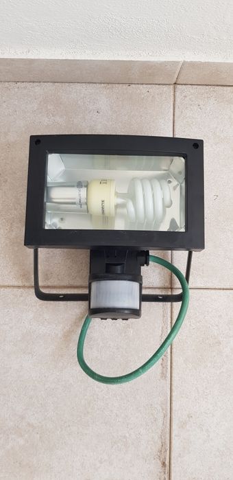 Projetor elétrico com sensor