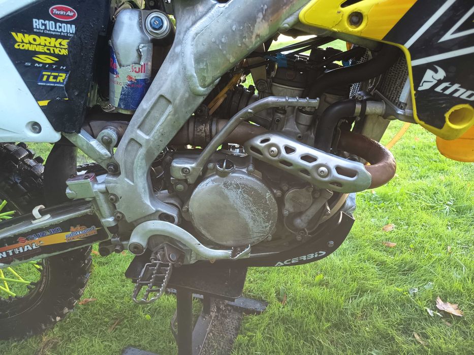 Szuzuki rmz 250 09r korba stoi