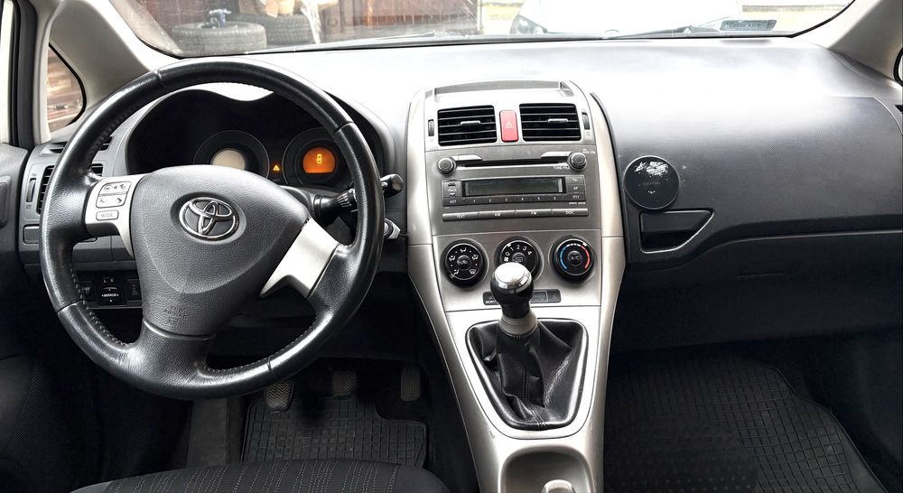 Toyota Auris 1.4 D4D 90 KM