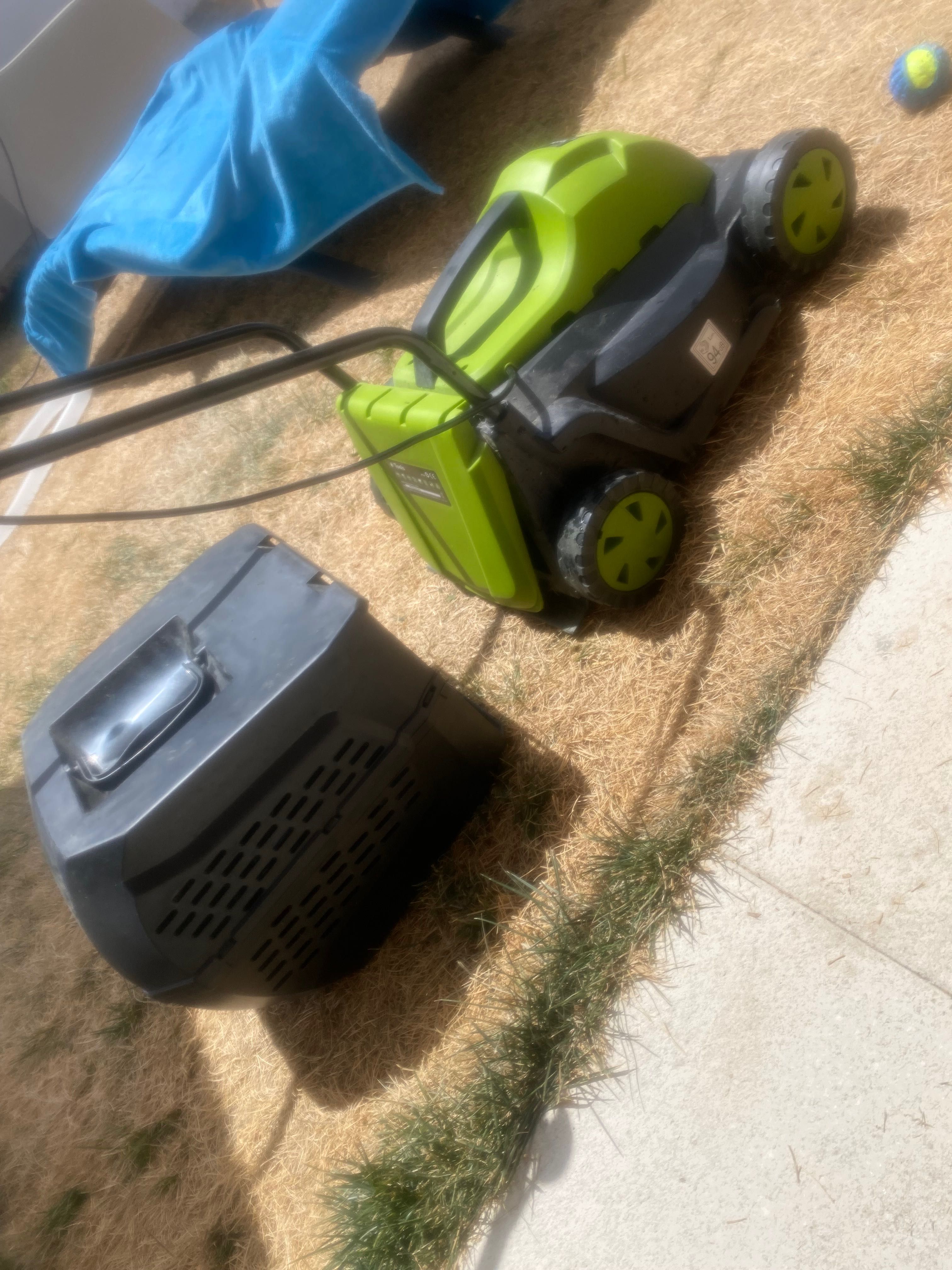 Cortador de relva elétrico