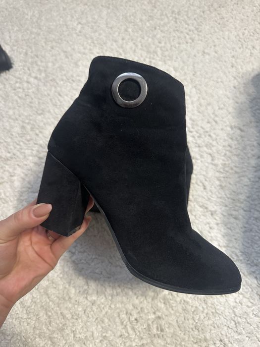 Черевики на каблуку