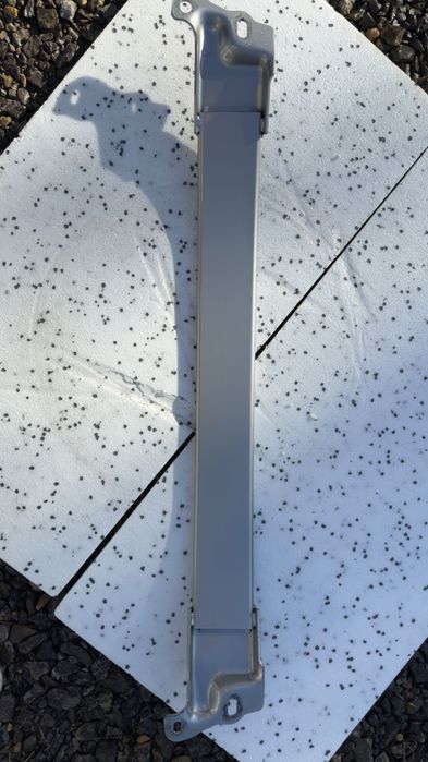 Rozpórka kielichów Ford Mustang 5.0 2023 r ORYGINAŁ