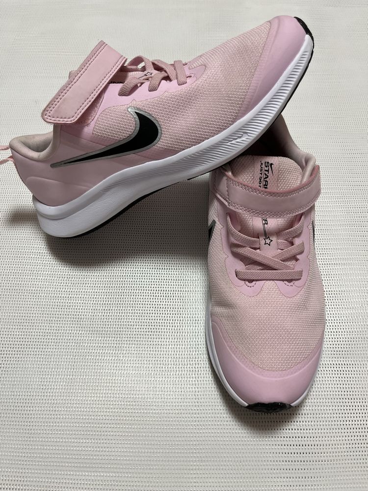 Кросівки Nike , р. 35