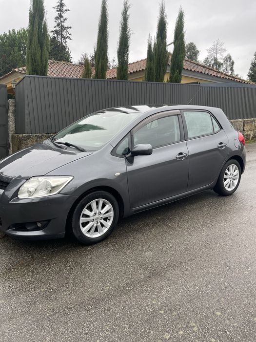 Toyota Auris 1.4 D4D Caixa Automática