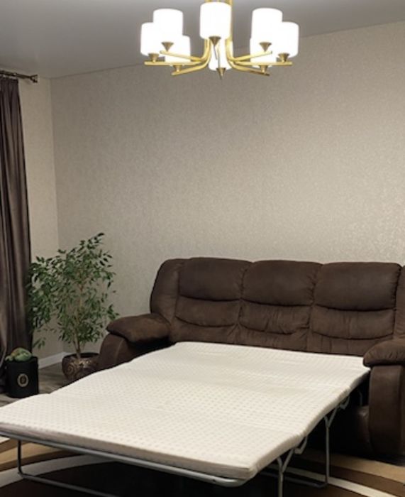 Диван / ліжко хороший стан