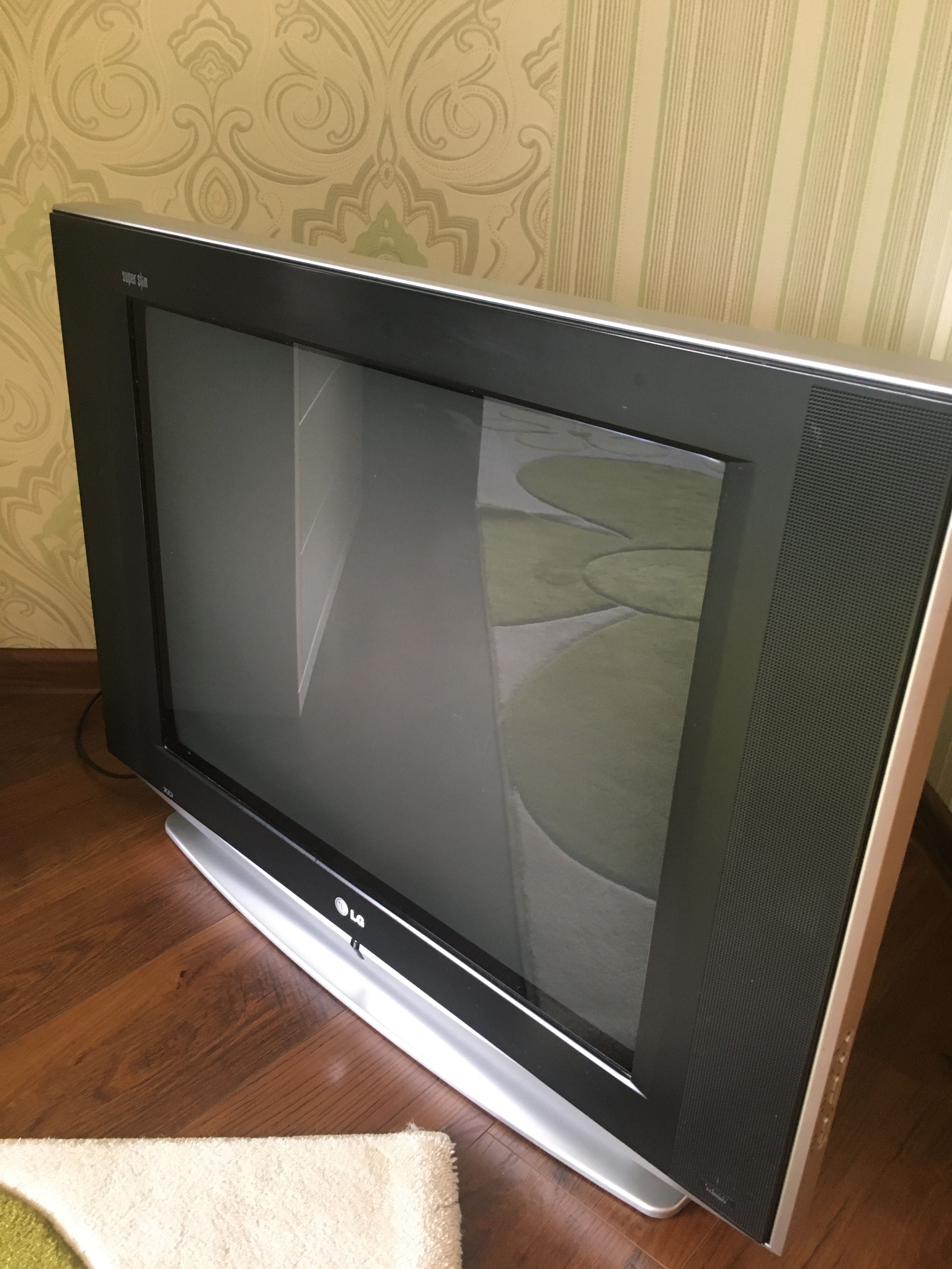 Телевізор LG 29FS