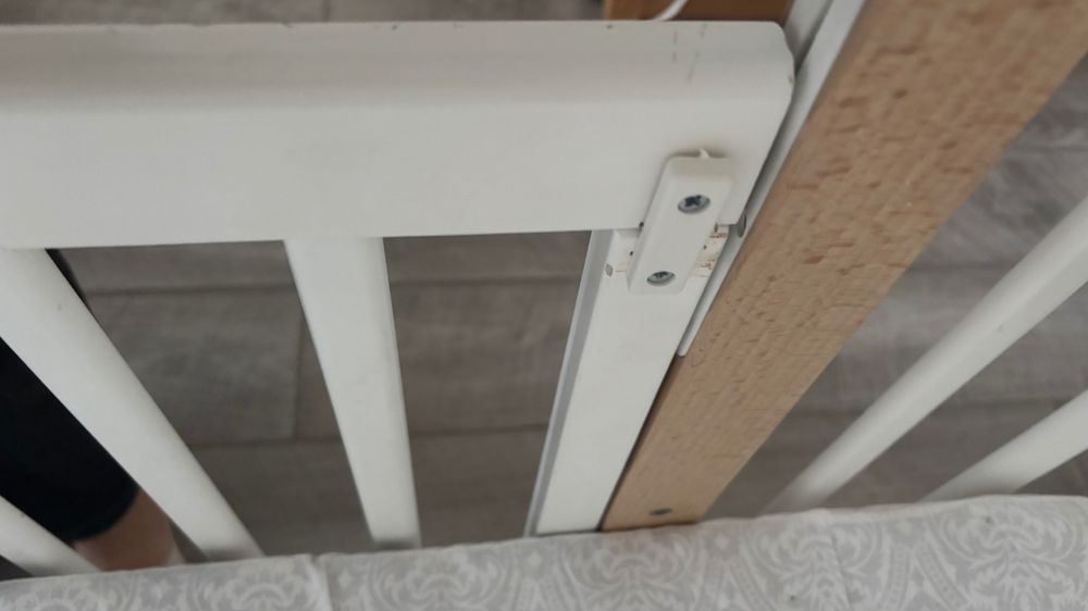 Дитяче ліжечко з маятниковим механізмом Міа Кузя