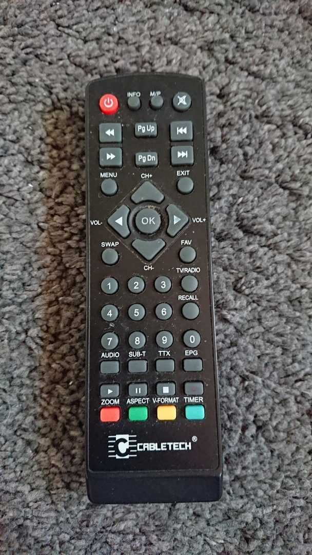 Tuner DVB T2 Cabletech URZ0319 - cały zestaw